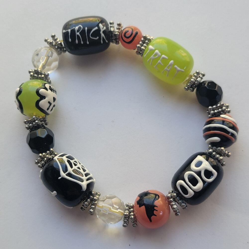 Halloween Beaded Glass Stretch Bracelet Multicolor Trick Treat Boo Bat Ghost